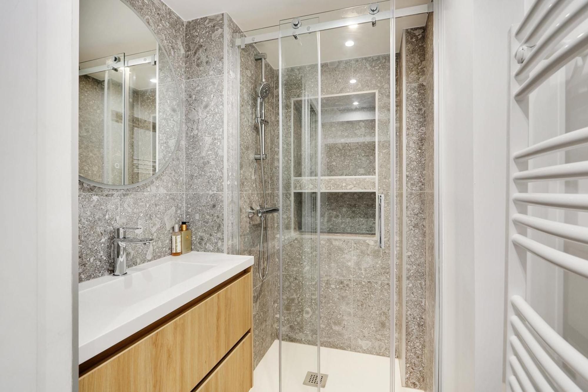 Apartment Pick A Flat's In Louvre - Rue Saint-hyacinthe